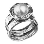 Кольцо серебряное с жемчугом