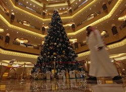 Рождественская елка в Абу-даби