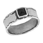 Кольцо серебряное с ониксом