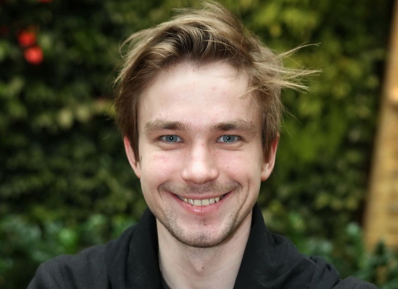 Александр Петров и glo призывают мечтать по-крупному