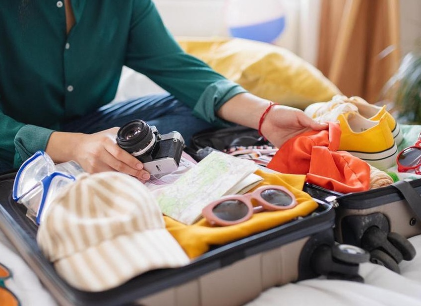 Как сложить вещи в чемодан чтобы они не помялись а вы знаете эти хитрости