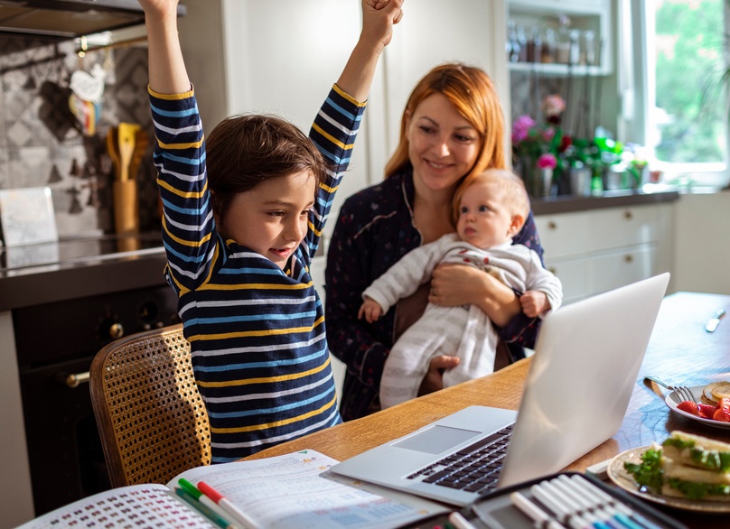 Как правильно поощрять ребенка