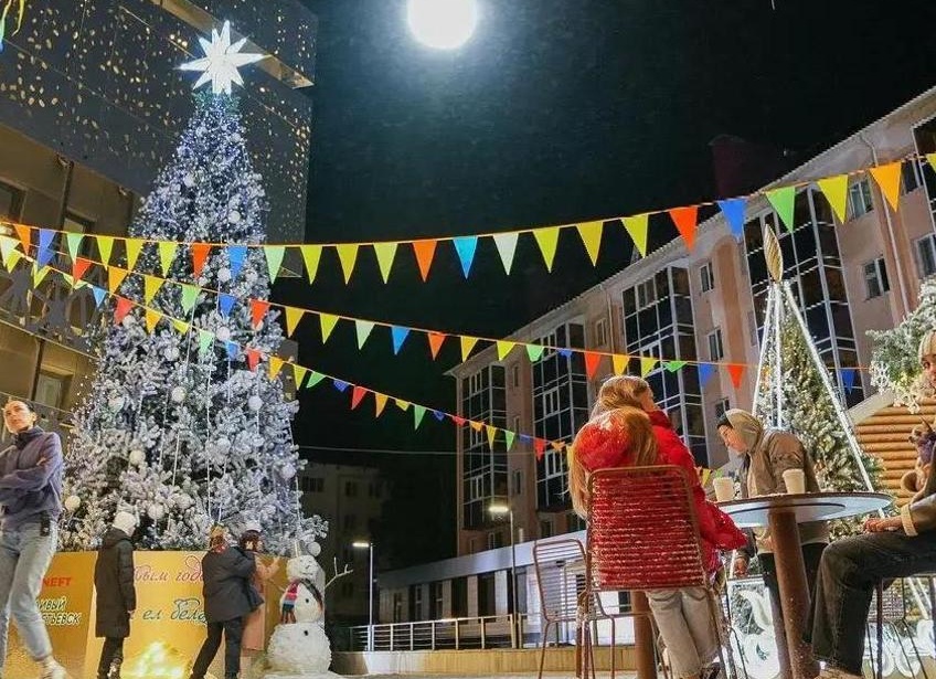 Елки 10 AR-сказка и Слава Молодость Богомолова куда сходить и что посмотреть в декабре