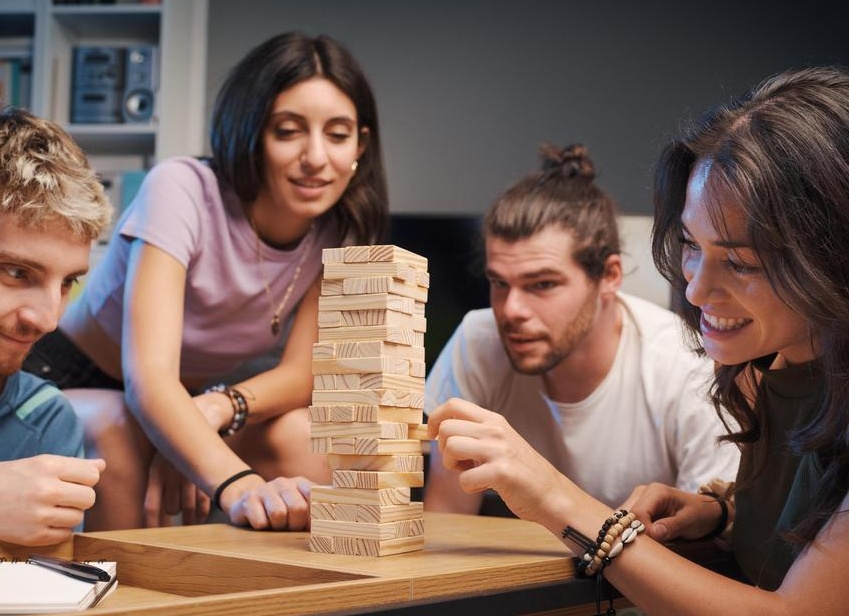 7 настольных игр для новогодних каникул